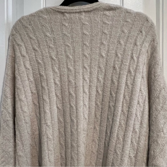 Barefoot Dreams Cream Colored CozyChic Lite Cable Shrug. Size S/M. - Picture 8 of 13